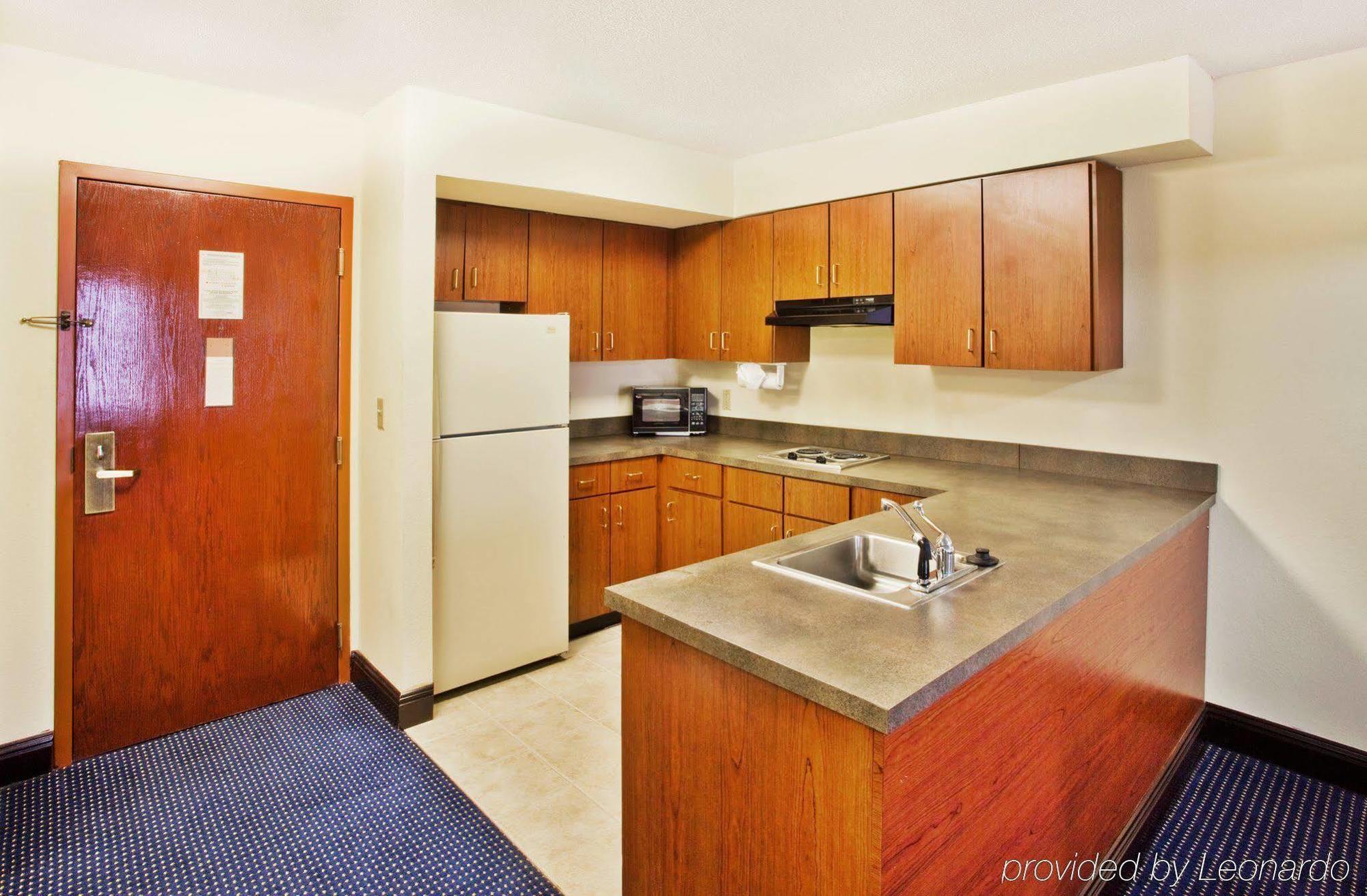 Holiday Inn Express & Suites Atlanta Perimeter Mall Hotel By Ihg Санді-Спрінгс Номер фото